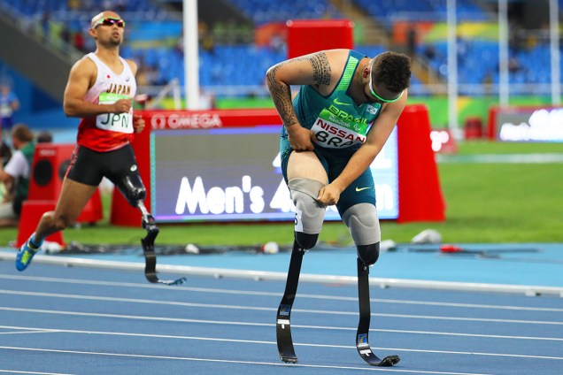 Alan Fonteles durante a prova de revezamento 4x100, nas Paralimpíadas Rio 2016