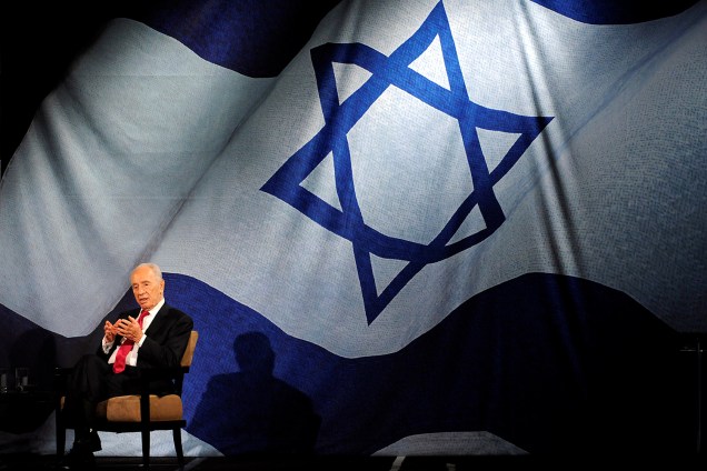 Morre aos 93 o ex-premiê israelense Shimon Peres. Peres ganhou o Prêmio Nobel da Paz em 1994, junto com o também ex-primeiro-ministro israelense Yitzhak Rabin e o líder palestino Yasser Arafat