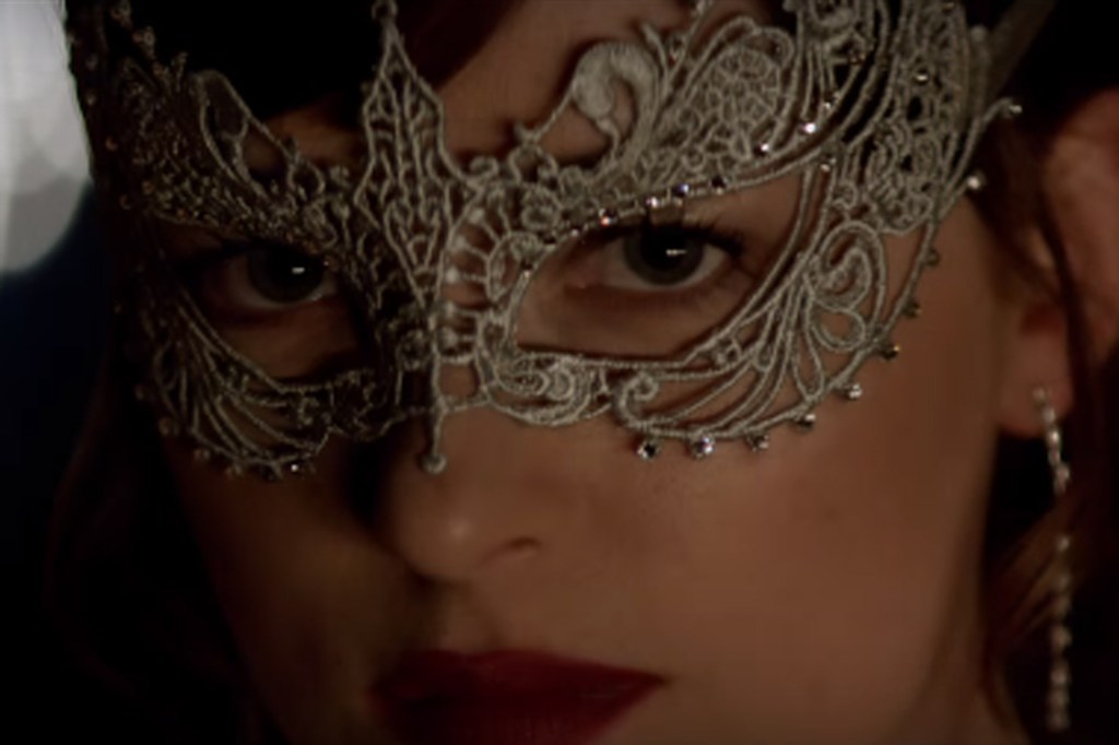 Anastasia (Dakota Johnson) no teaser de 'Cinquenta Tons Mais Escuros'