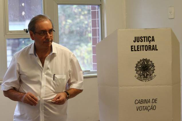 O ex-deputado e ex-presidente da Câmara, cassado em setembro, Eduardo Cunha, vota na Barra da Tijuca, zona oeste do Rio de Janeiro - 02/10/2016