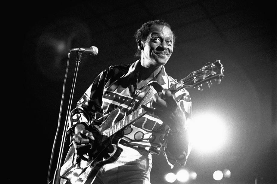 O guitarrista Chuck Berry durante apresentação em Amsterdã, na Holanda - 15/07/1988
