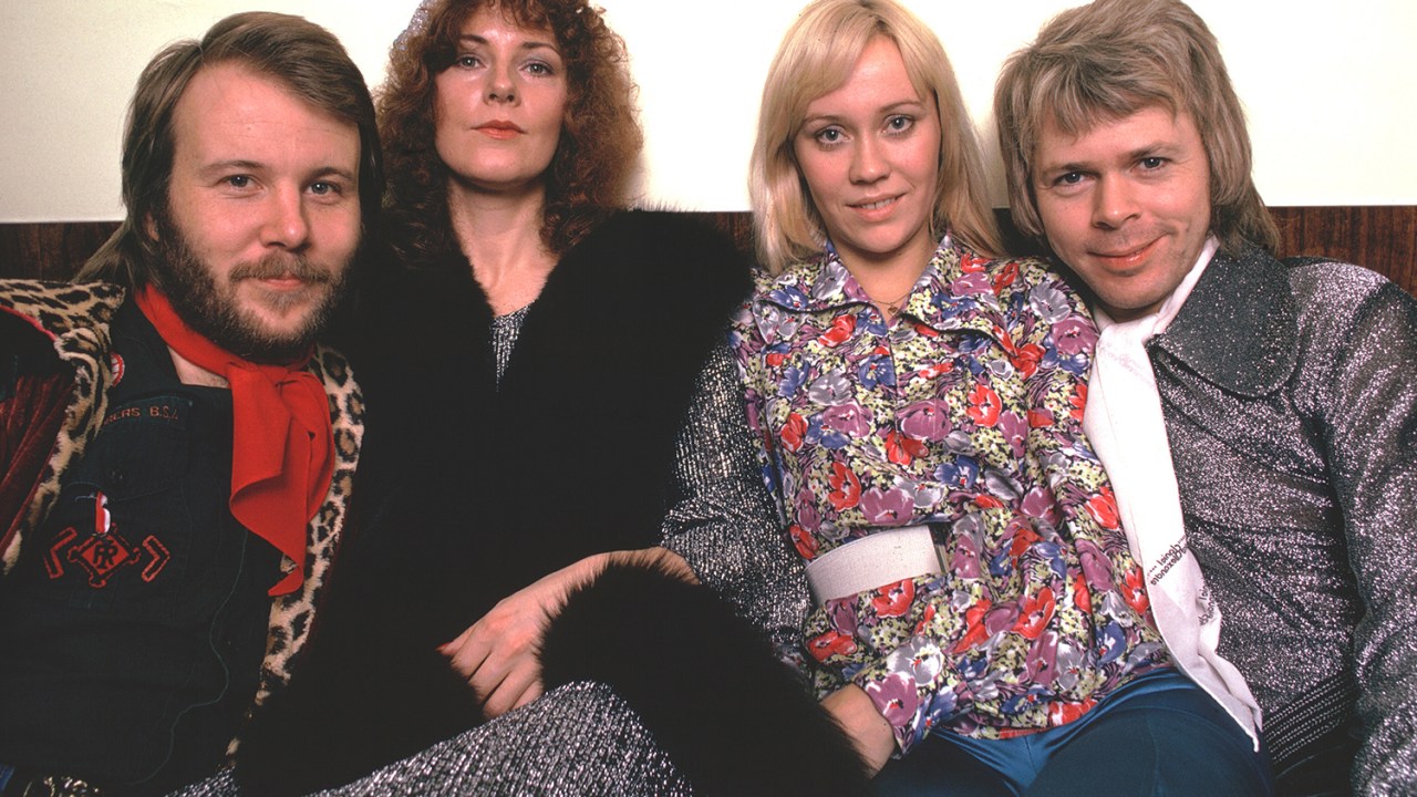 O grupo sueco ABBA, formado por Benny Andersson, Anni-Frid Lyngstad, Agnetha Faltskog e Bjorn Ulvaeus - 1975