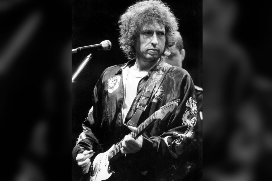 Bob Dylan durante apresentação em Munique, na Alemanha em 1981