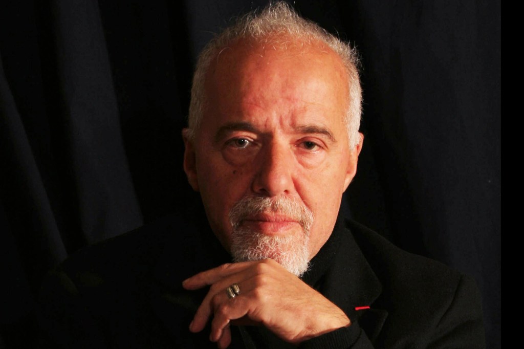 O escritor Paulo Coelho - 10/03/2005