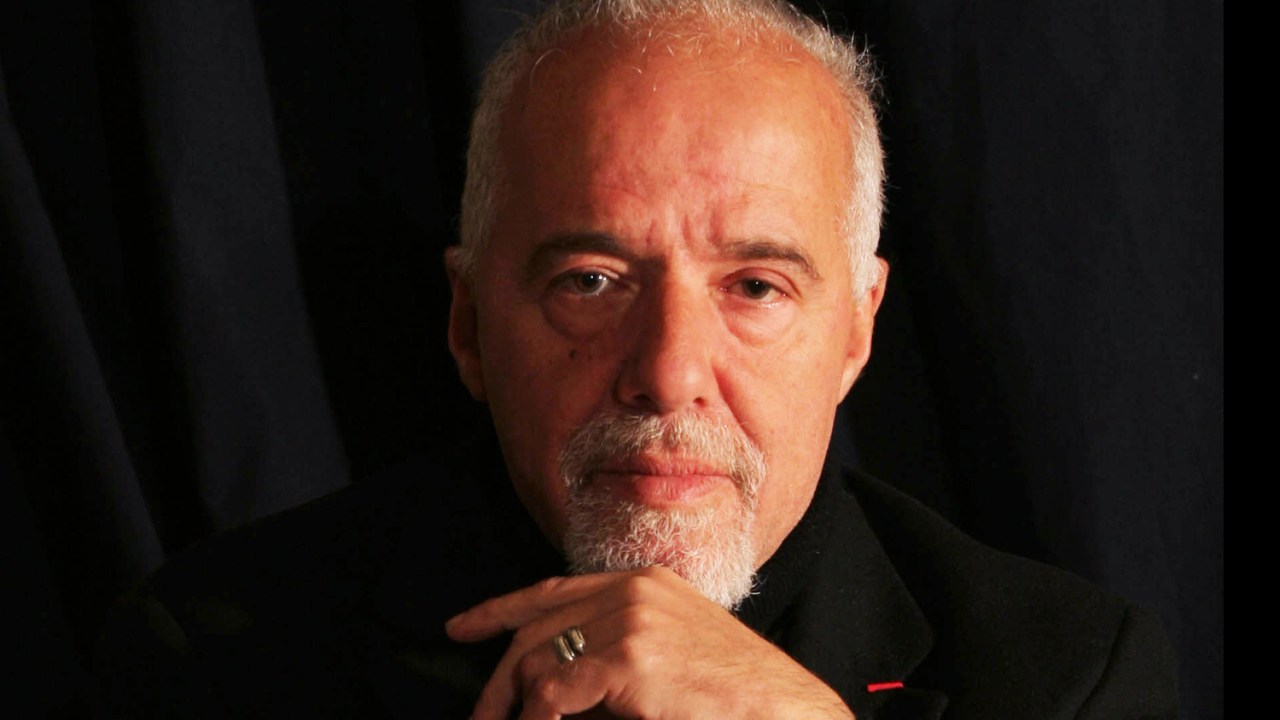 O escritor Paulo Coelho - 10/03/2005