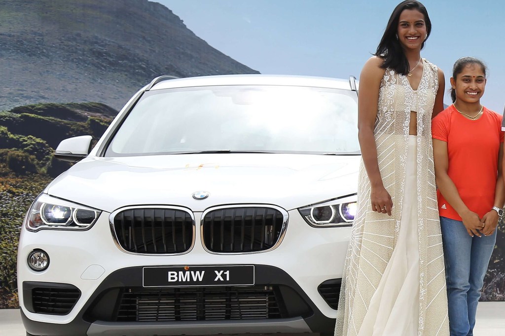 Ginasta indiana Dipa Karmakar ganha BMW como prêmio de sua participação na Rio-2016