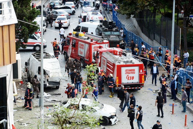 Bomba explode próxima ao Aeroporto de Ataturk, em Istambul, na Turquia, deixando ao menos cinco feridos- 06/10/2016