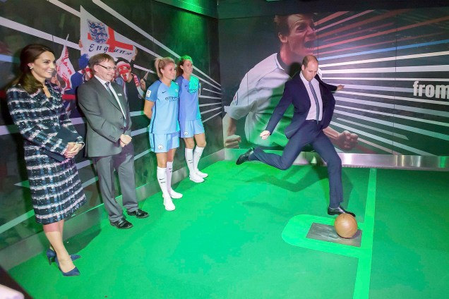 Príncipe William e a duquesa de Cambridge visitam o Museu Nacional do Futebol, em Manchester - 14-10-2016