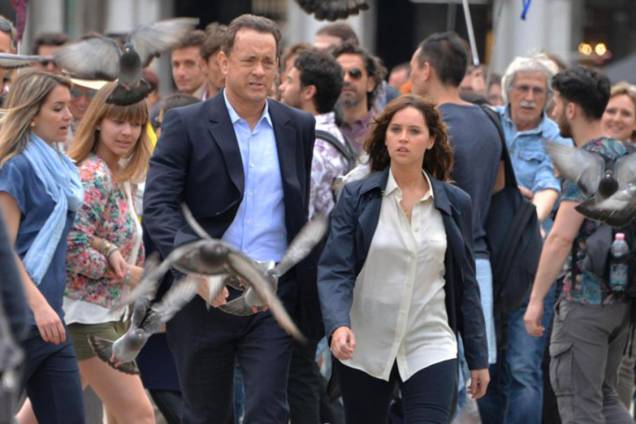 Constantes perseguições e correria marcam a ação de 'Inferno', protagonizado por Tom Hanks e Felicity Jones