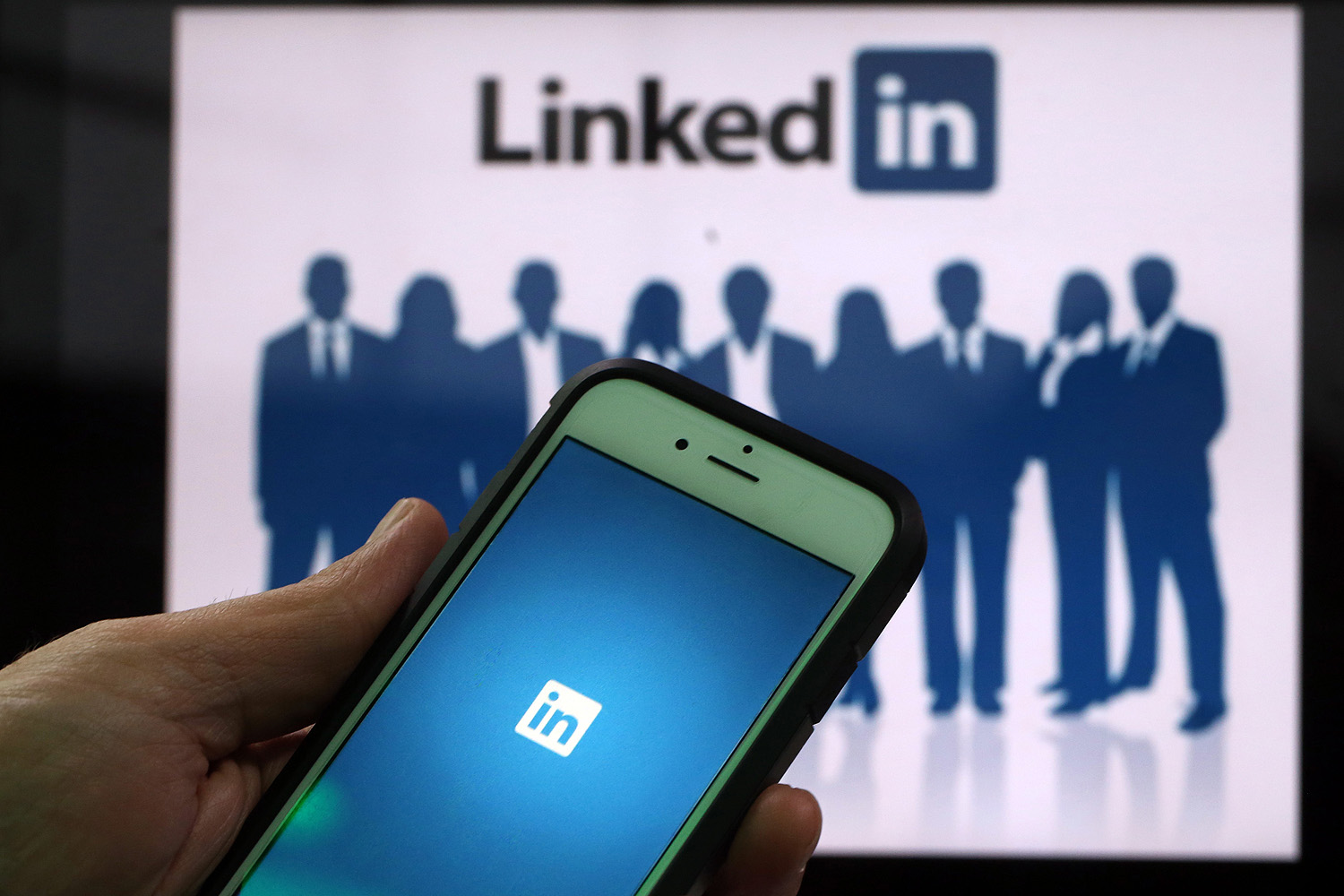 LinkedIn alcança marca de 29 milhões de usuários no Brasil VEJA