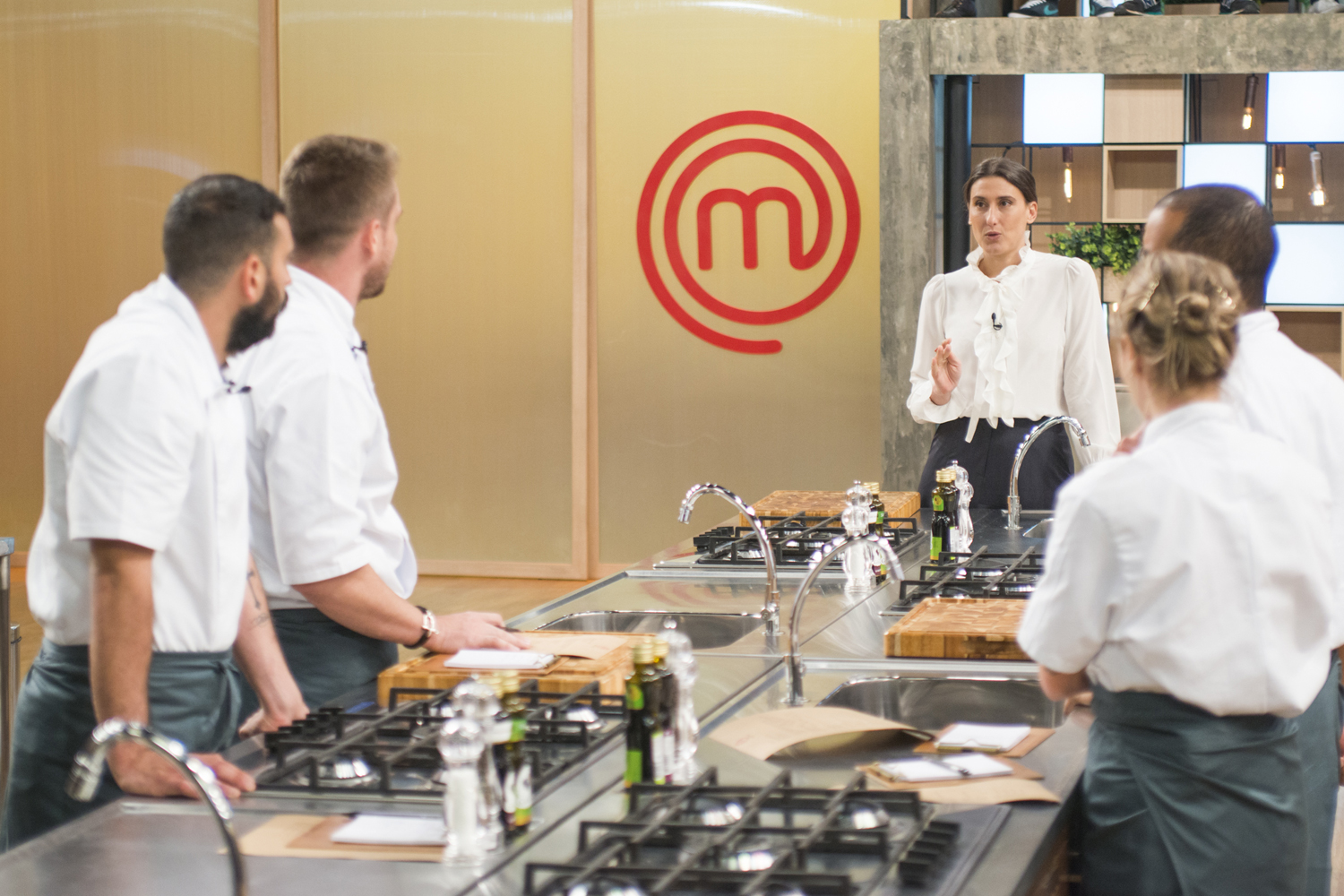 Paola Carosella comanda prova na estreia de 'MasterChef Profissionais'