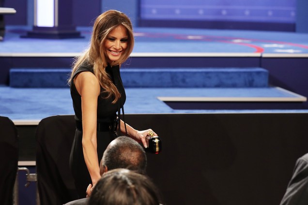 A esposa do candidato republicano, Melania Trump, durante o debate em Las Vegas