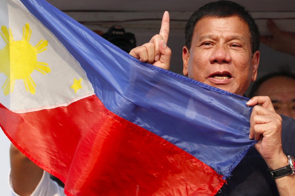 Rodrigo Duterte durante campanha presidencial em maio de 2016