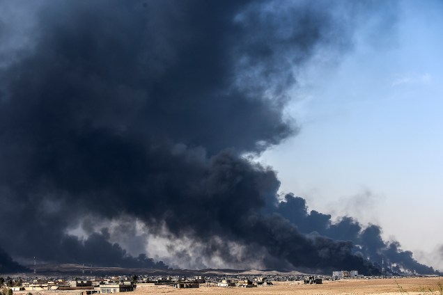 Ofensiva militar iraquiana tenta recuperar Mosul do controle do EI - Qayyara, Iraque