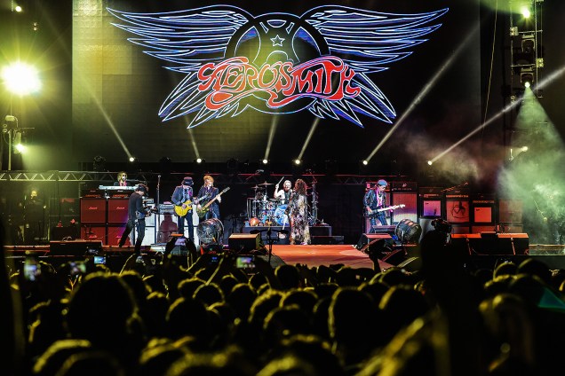 Show do Aerosmith contou com cerca de 20 mil pessoas que lotaram o anfiteatro, formato em que o Beira-Rio é ocupado pela metade, tanto pista premium quando nas arquibancadas