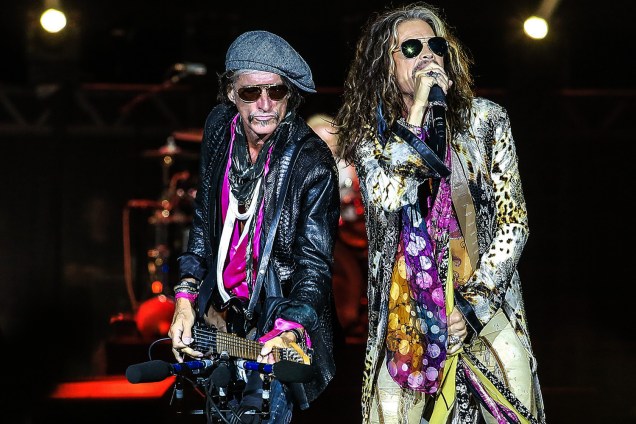 A banda Aerosmith com o vocalista Steven Tyler, Joe Perry, Brad Whitford, Tom Hamilton e Joey Kramer tocaram para cerca de 20 mil pessoas, no Anfiteatro do Beira-Rio, em Porto Alegre