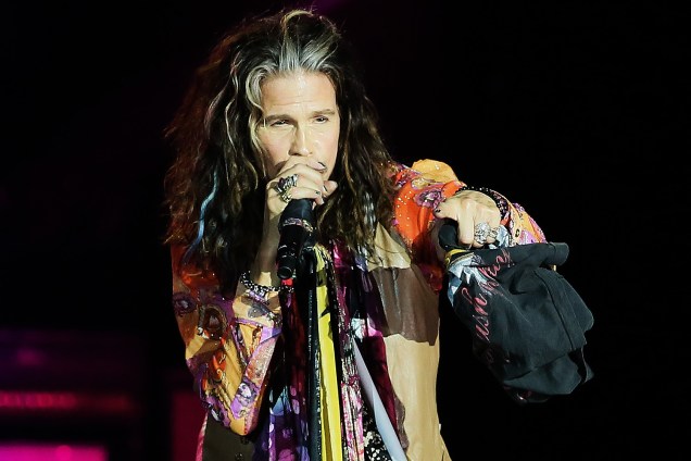 O vocalista Steven Tyler na abertura do show em Porto  Alegre, no Anfiteatro Beira-Rio