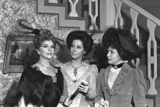 Tônia Carrero, Fernanda Montenegro e Natália Timberg na telenovela "Sangue do Meu Sangue", de 1969