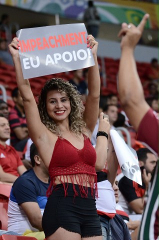 A mudança é verde-amarela, mas também pode ser uma beleza rubro-negra. Seguem outras imagens do Mané Garrincha