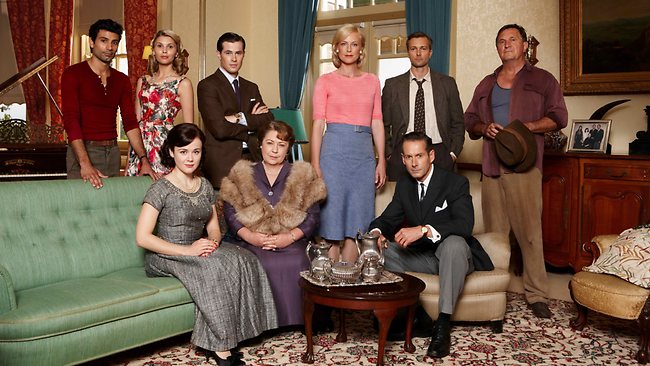 A Place To Call Home Elenco