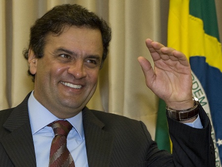 Aécio, pré-candidato do PSDB à Presidência:  descobrindo os difamadores