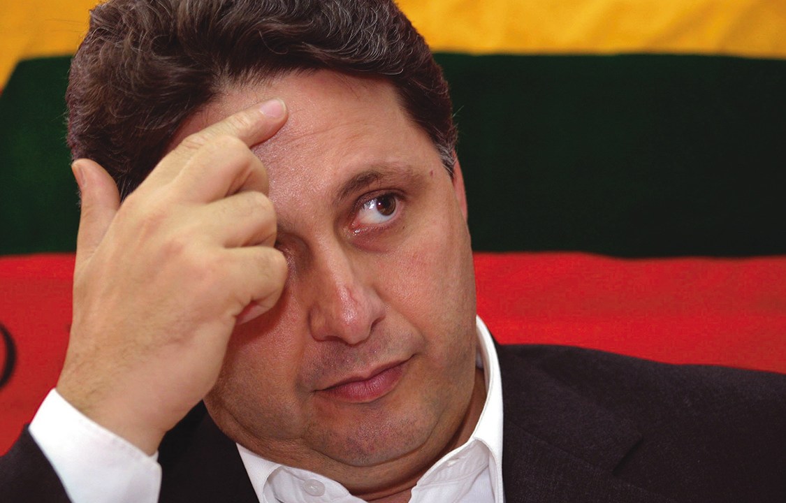 Anthony Garotinho, durante pré-candidatura à Presidência da República pelo PMDB, durante coletiva no diretório do partido (2008)