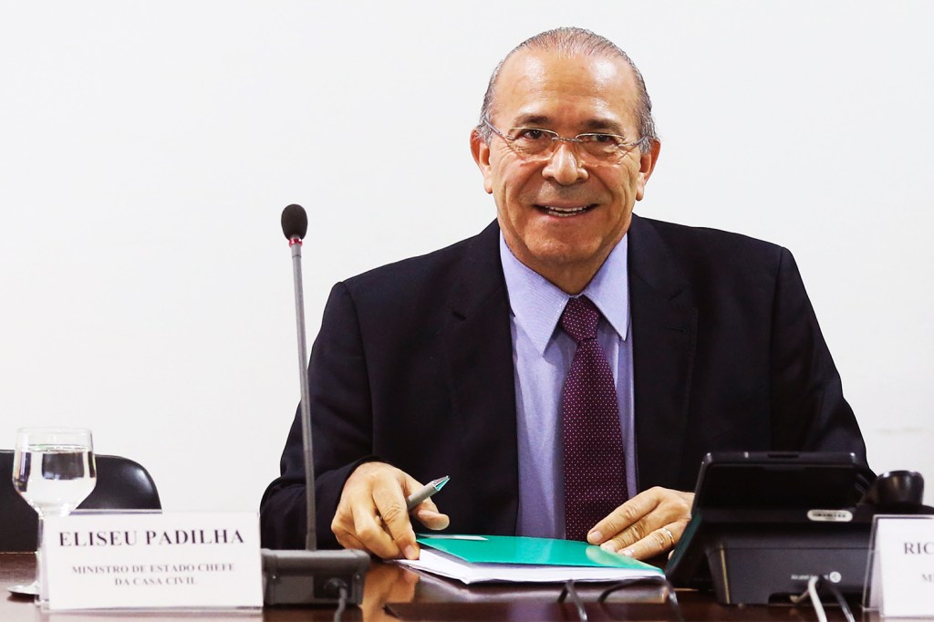 O ministro-chefe da Casa Civil, Eliseu Padilha, coordena reunião sobre saneamento no Palácio do Planalto, em Brasília (DF) - 31/10/2016