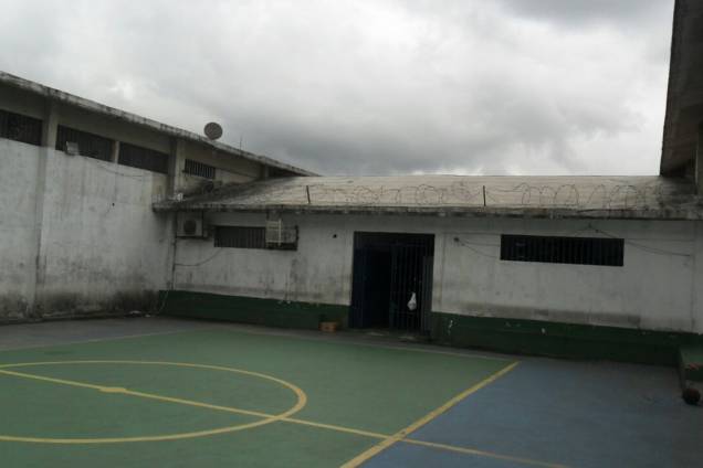 Imagens internas da Prisão Pedrolino Werling de Oliveira, conhecido como Bangu 8