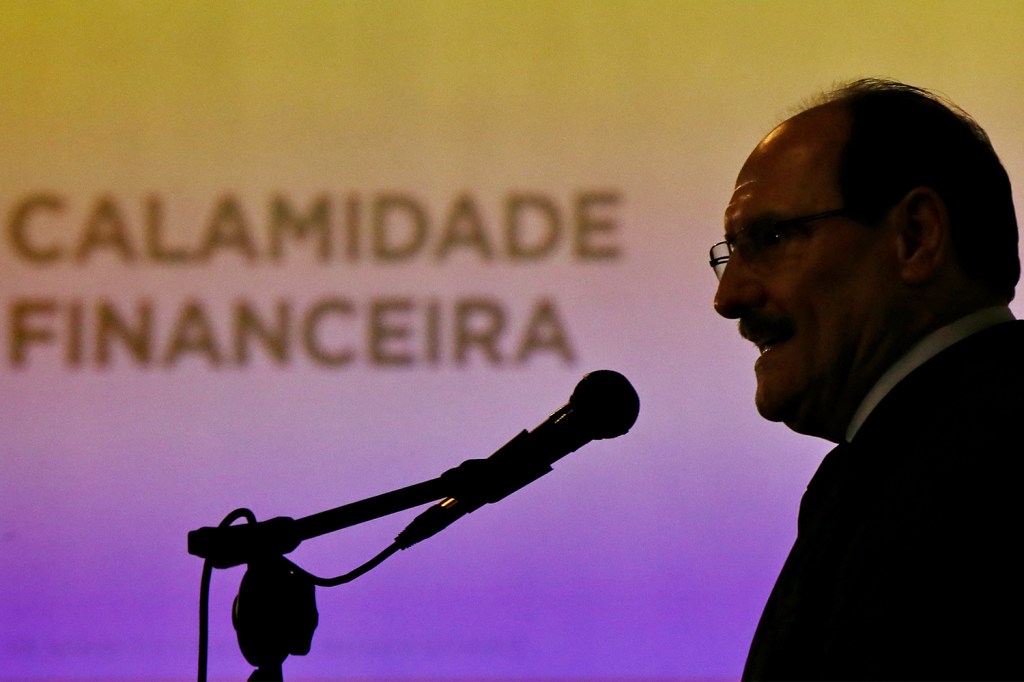 O governador do Rio Grande do Sul, José Ivo Sartori, anuncia pacote de medidas contra a crise financeira no estado - 21/11/2016
