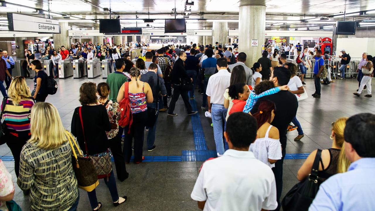 Greve Geral 2017 contra reformas previdenciária e trabalhista: metrô, ônibus e professores