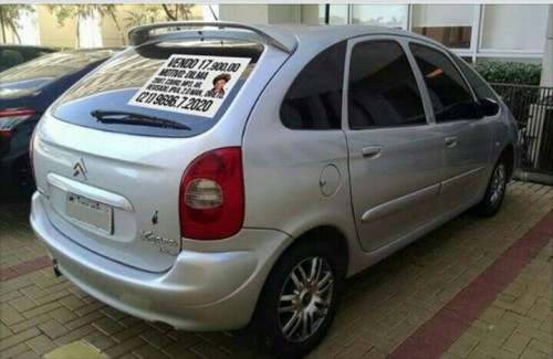 Carro Dilma inteiro