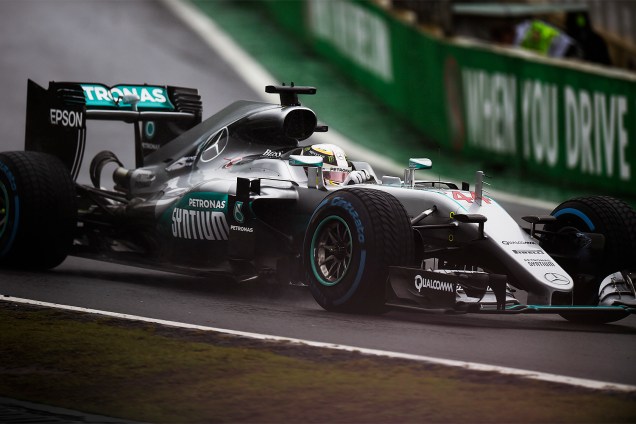 O piloto britânico Lewis Hamilton durante o Grande Prêmio do Brasil de Fórmula 1, realizado no Autódromo de Interlagos - 13/11/2016
