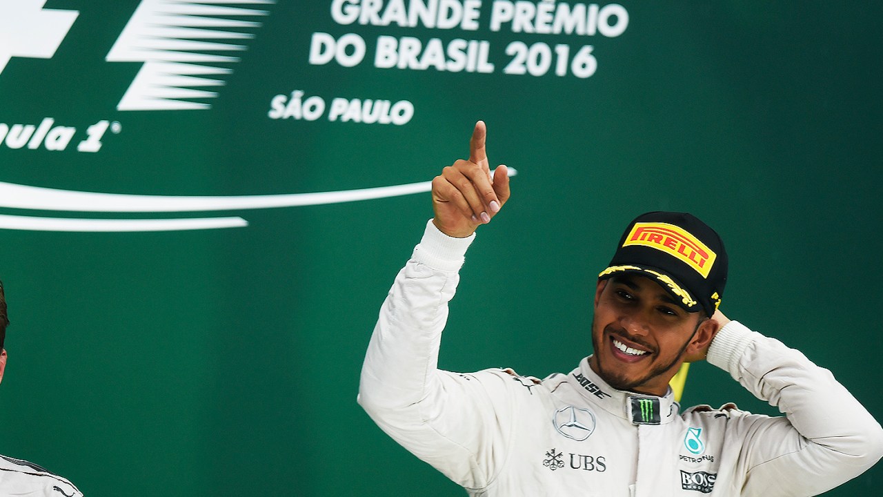 O piloto britânico Lewis Hamilton vence o Grande Prêmio do Brasil de Fórmula 1, realizado no Autódromo de Interlagos - 13/11/2016