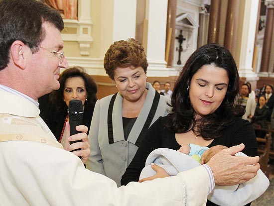 dilma-batiza-neto