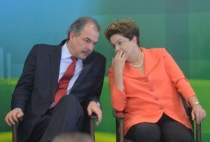 Dilma e Mercadante em maio- ABR (1)