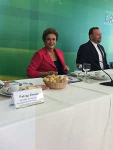 Dilma Rousseff e Edinho no cafe