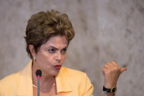 dilma-t%c3%a1xi-e1441232743329