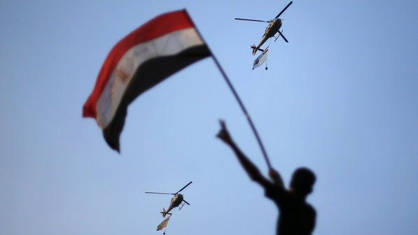 Egito - helicóptero com bandeira