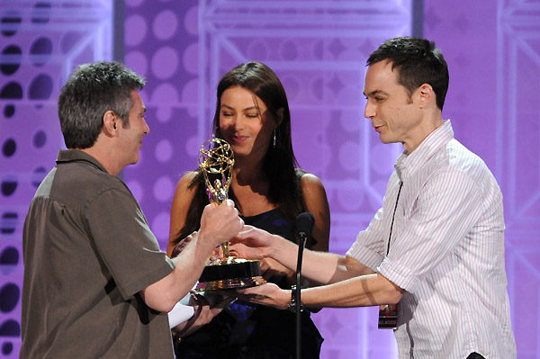 Ensaio com os atores Sofia Vergara e Jim Parsons (Photo By Matthew Imaging/Getty)