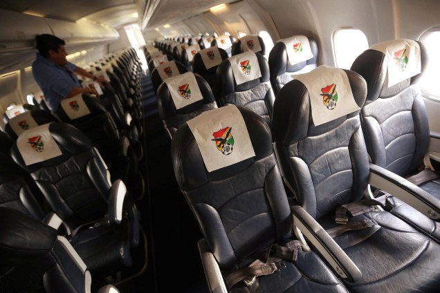Interior da aeronave da Lamia que transportava a equipe da Chapecoense