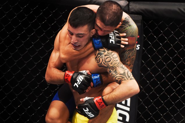 Thomas Almeida enfrenta Albert Morales, na quinta luta do card principal do UFC Fight Night, realizado no Ginásio do Ibirapuera, em São Paulo (SP) - 20/11/2016