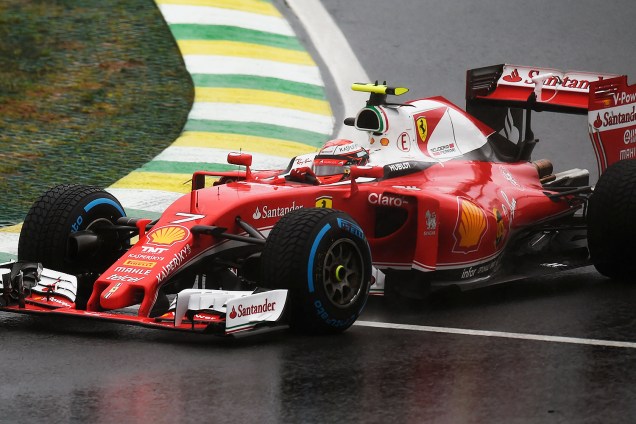 O piloto Kimi Raikkonen, da equipe Ferrari, durante o Grande Prêmio do Brasil de Fórmula 1, realizado no Autódromo de Interlagos - 13/11/2016