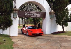 A Ferrari de Collor apreendida hoje pela PF