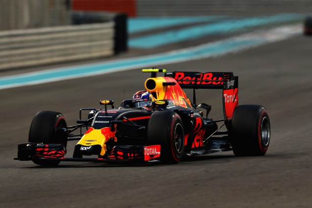 Holandês Max Verstappen compete Grand Prix de Formula 1 no circuito Yas Marina, em Abu Dhabi, Emirados Árabes - 27/11/2016