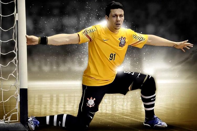 Goleiro Guitta é jogador do Corinthians e da seleção brasileira de futsal