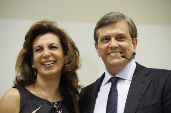 Casal escondido