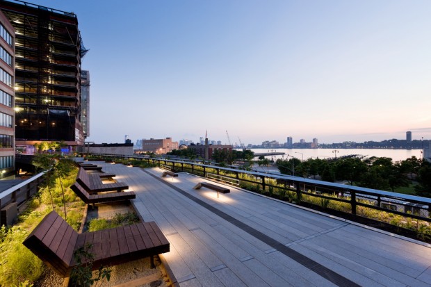 Vista para o rio Hudson no terceiro e último trecho, recém inaugurado, do High Line Park, em Nova York