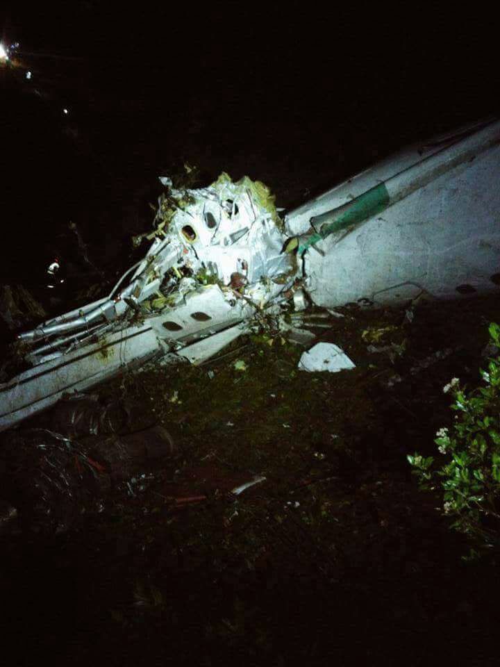 Aeronave que transportava o time de futebol da Chapecoense caiu nesta madrugada, na Colômbia