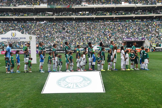 Jogadores do Palmeiras durante partida contra a Chapecoense no Allianz Parque, em São Paulo