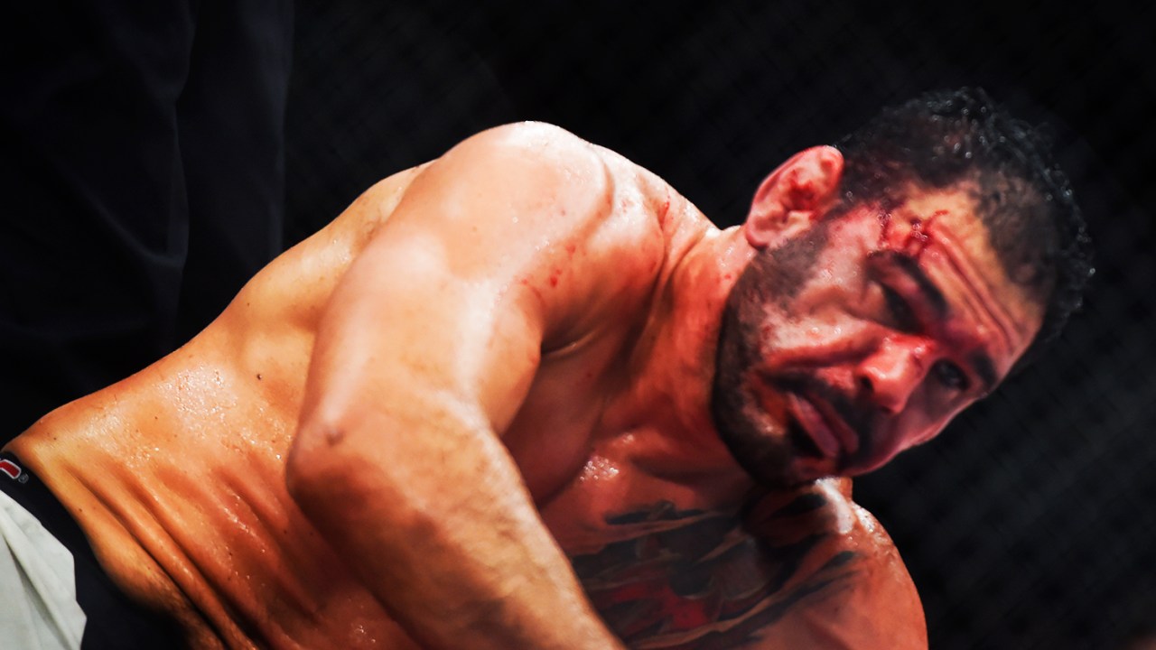 Rogério Minotouro é nocauteado por Ryan Bader, na luta principal do UFC Night Fight, em São Paulo (SP) - 20/11/2016